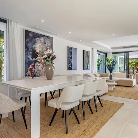 Vacation Marbella I Martinica, Turquoise Heated Pool, Rooftop Hot Tub With Sea View, Cine Room, 5 Min To The Estepona