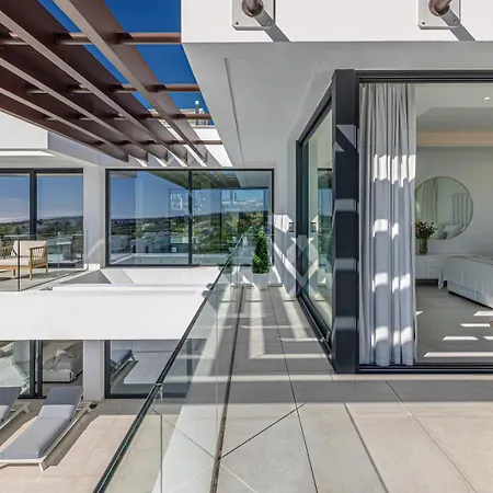 Vacation Marbella I Martinica, Turquoise Heated Pool, Rooftop Hot Tub With Sea View, Cine Room, Night Security, Alarm System, 5 Min To The Estepona