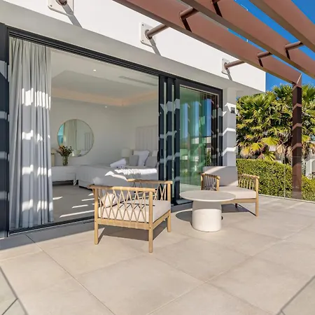 Vacation Marbella I Martinica, Turquoise Heated Pool, Rooftop Hot Tub With Sea View, Cine Room, Night Security, Alarm System, 5 Min To The Villa Estepona