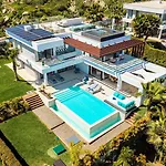 Vacation Marbella I Martinica, Turquoise Heated Pool, Rooftop Hot Tub With Sea View, Cine Room, Night Security, Alarm System, 5 Min To The Villa Estepona