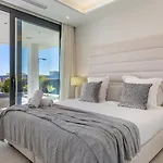 Villa Vacation Marbella I Martinica, Turquoise Heated Pool, Rooftop Hot Tub With Sea View, Cine Room, Night Security, Alarm System, 5 Min To The *