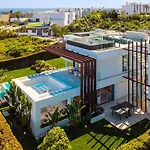 Vacation Marbella I Martinica, Turquoise Heated Pool, Rooftop Hot Tub With Sea View, Cine Room, Night Security, Alarm System, 5 Min To The Villa Estepona