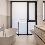 Villa Vacation Marbella I Martinica, Turquoise Heated Pool, Rooftop Hot Tub With Sea View, Cine Room, Night Security, Alarm System, 5 Min To The Estepona