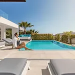 Vacation Marbella I Martinica, Turquoise Heated Pool, Rooftop Hot Tub With Sea View, Cine Room, Night Security, Alarm System, 5 Min To The Villa *