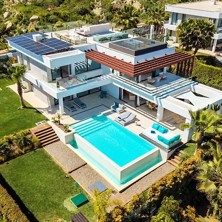 Vacation Marbella I Martinica, Turquoise Heated Pool, Rooftop Hot Tub With Sea View, Cine Room, 5 Min To The Villa Estepona