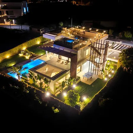 וילה Vacation Marbella I Martinica, Turquoise Heated Pool, Rooftop Hot Tub With Sea View, Cine Room, Night Security, Alarm System, 5 Min To The אסטפונה