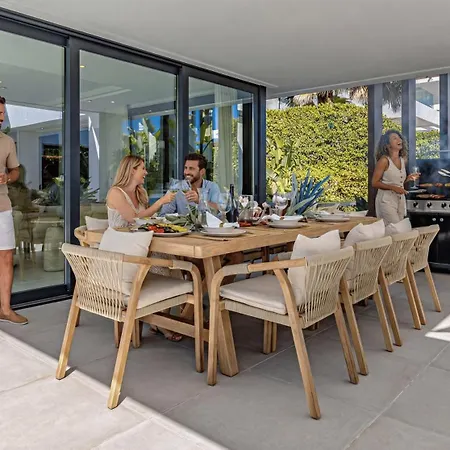 Vacation Marbella I Martinica, Turquoise Heated Pool, Rooftop Hot Tub With Sea View, Cine Room, 5 Min To The Estepona