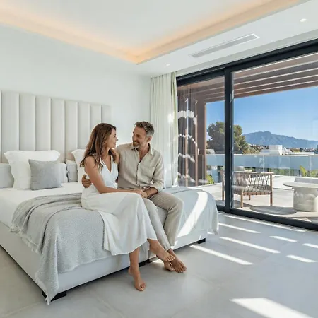 Vacation Marbella I Martinica, Turquoise Heated Pool, Rooftop Hot Tub With Sea View, Cine Room, Night Security, Alarm System, 5 Min To The