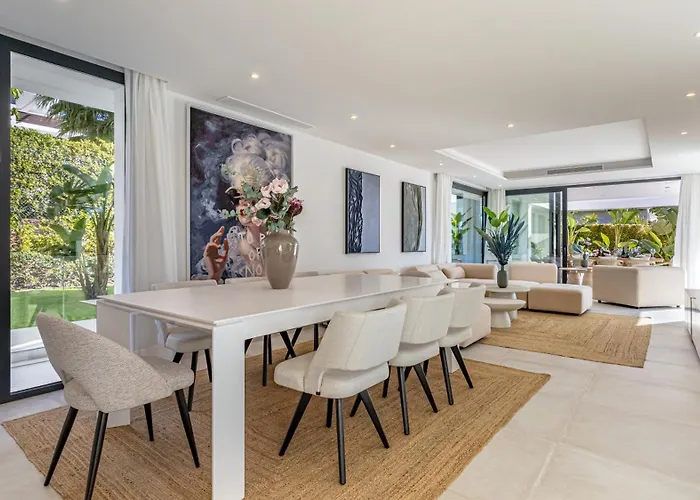 Vacation Marbella I Martinica, Turquoise Heated Pool, Rooftop Hot Tub With Sea View, Cine Room, 5 Min To The Estepona