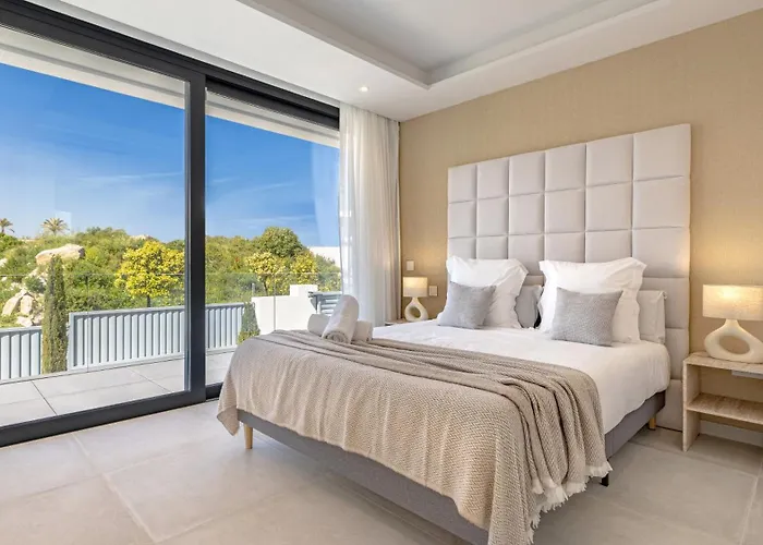 Vacation Marbella I Martinica, Turquoise Heated Pool, Rooftop Hot Tub With Sea View, Cine Room, 5 Min To The Estepona