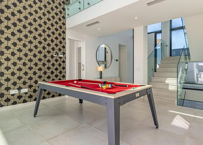 Vacation Marbella I Martinica, Turquoise Heated Pool, Rooftop Hot Tub With Sea View, Cine Room, 5 Min To The Villa Estepona