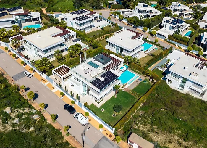 Vacation Marbella I Martinica, Turquoise Heated Pool, Rooftop Hot Tub With Sea View, Cine Room, 5 Min To The Villa *