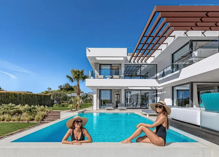 Vacation Marbella I Martinica, Turquoise Heated Pool, Rooftop Hot Tub With Sea View, Cine Room, 5 Min To The